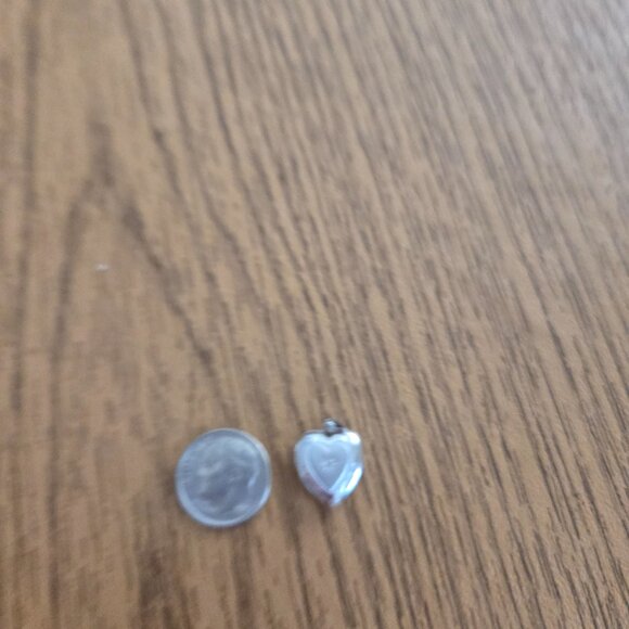 Zales 14k diamond white gold heart photo pendant - Picture 2 of 7